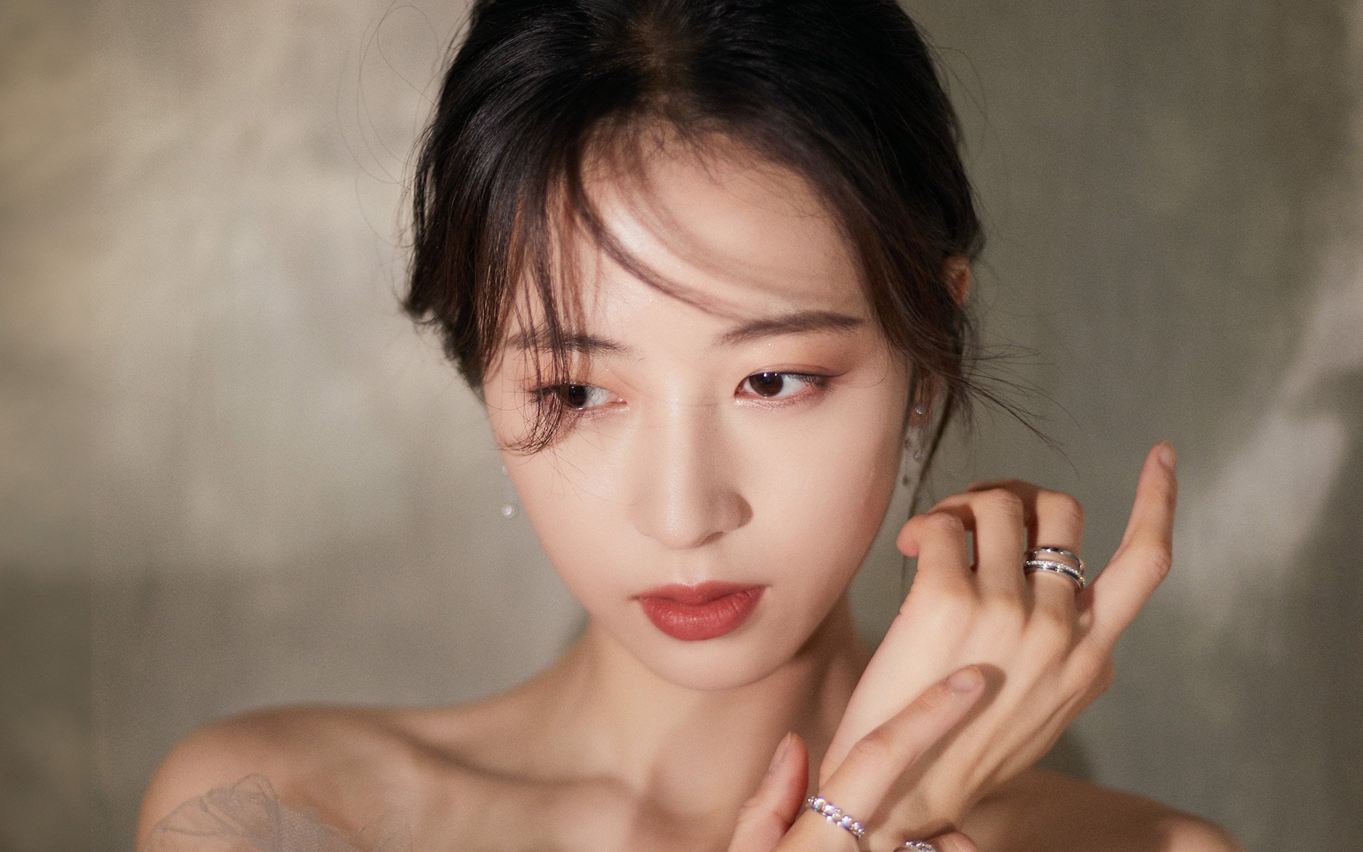 JIUYOU GAMING-中国女篮热身赛连胜展现稳定状态和技战术执行力，中国女篮热身赛现场直播时间