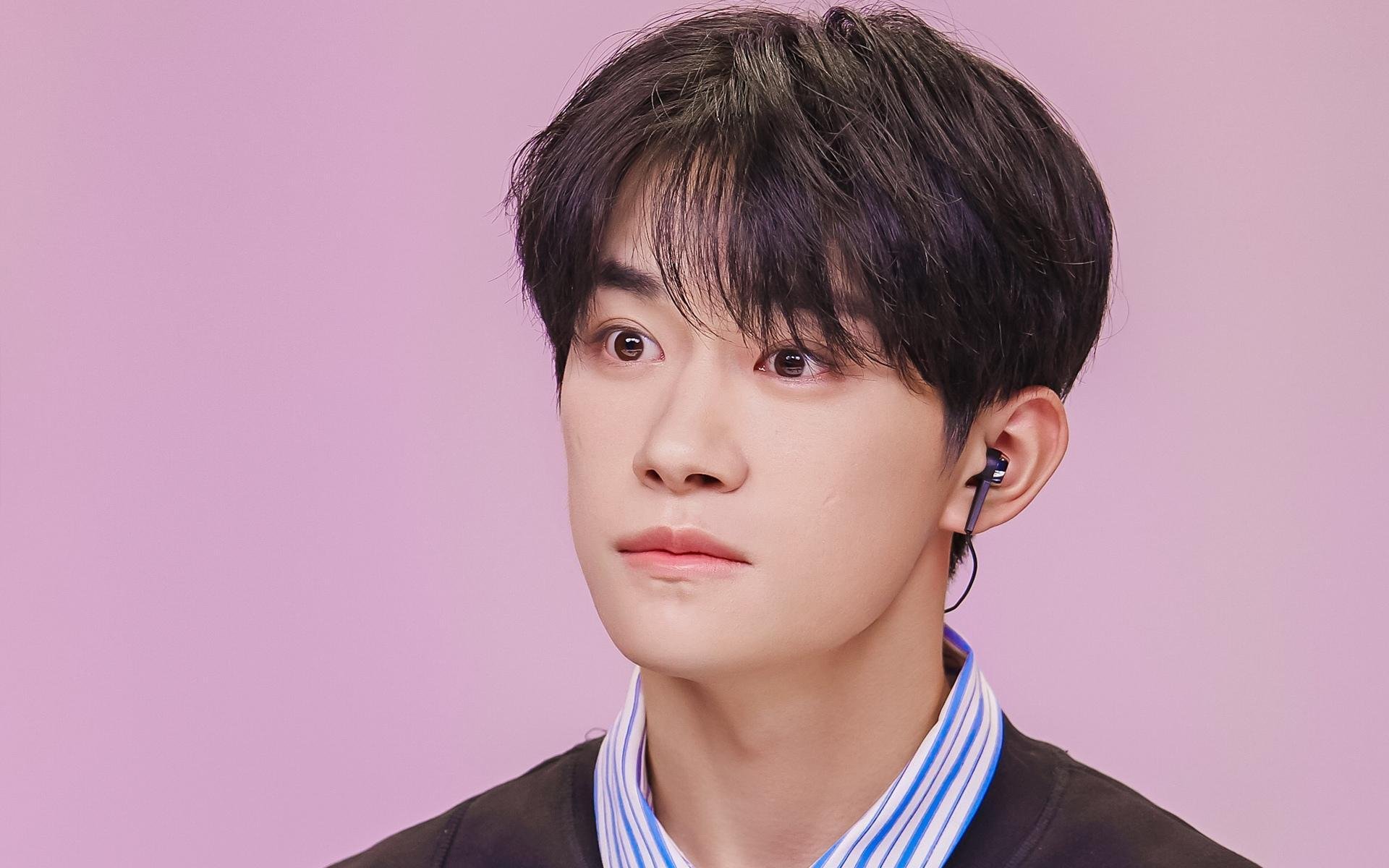 九游网页版官网-蝶泳赛场中立代表队A选手爆发力强，蝶泳 比赛